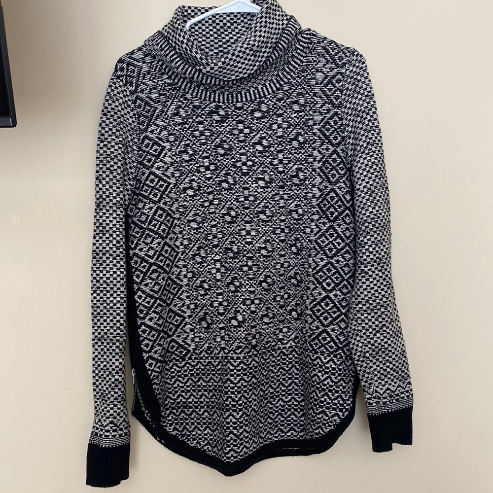 Lucky brand thick turtle neck sweater with side zipper detail